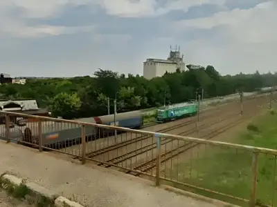 Teren de vanzare Fundulea Călărași langa camp verde si tren