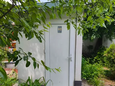 Teren vanzare cumparare poarta alba gradina verde Galati