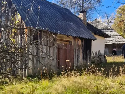 Drum de acces spre teren vanzare cumparare Nucșoara Argeș