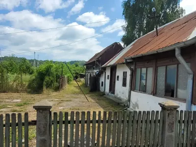 Teren de vanzare-cumparare Voinești Dâmbovița case cu gard
