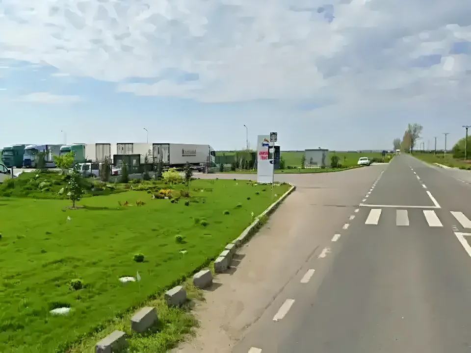 Vanzare teren cu acces drum asfaltat in Afumati Ilfov