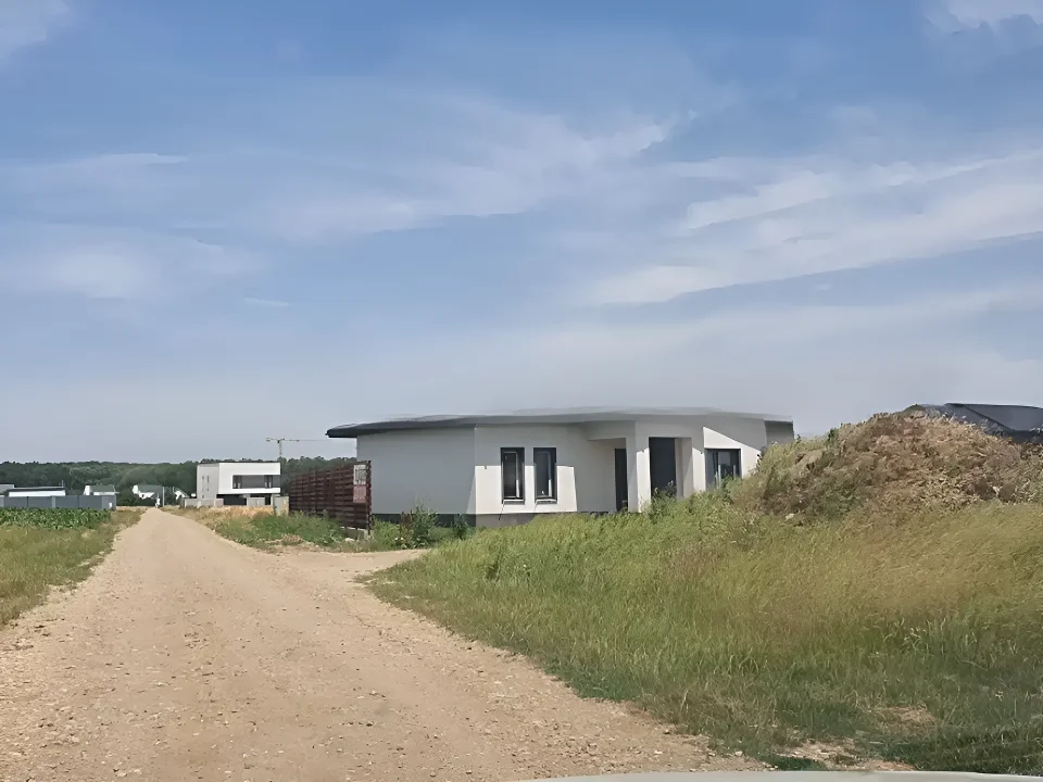 Vanzare teren intravilan cu verdeata in Balotesti Ilfov