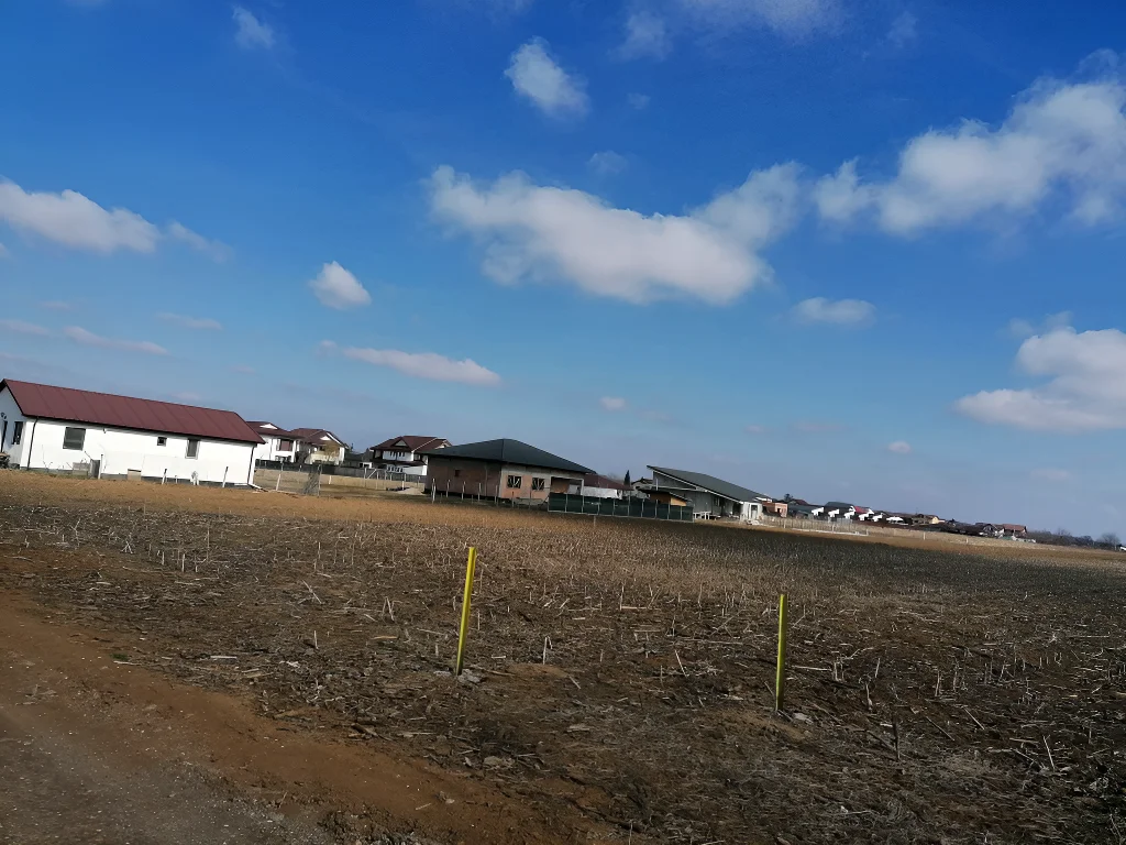 Teren intravilan de vanzare in Balotesti, Ilfov - Zona rezidentiala cu utilitati principala
