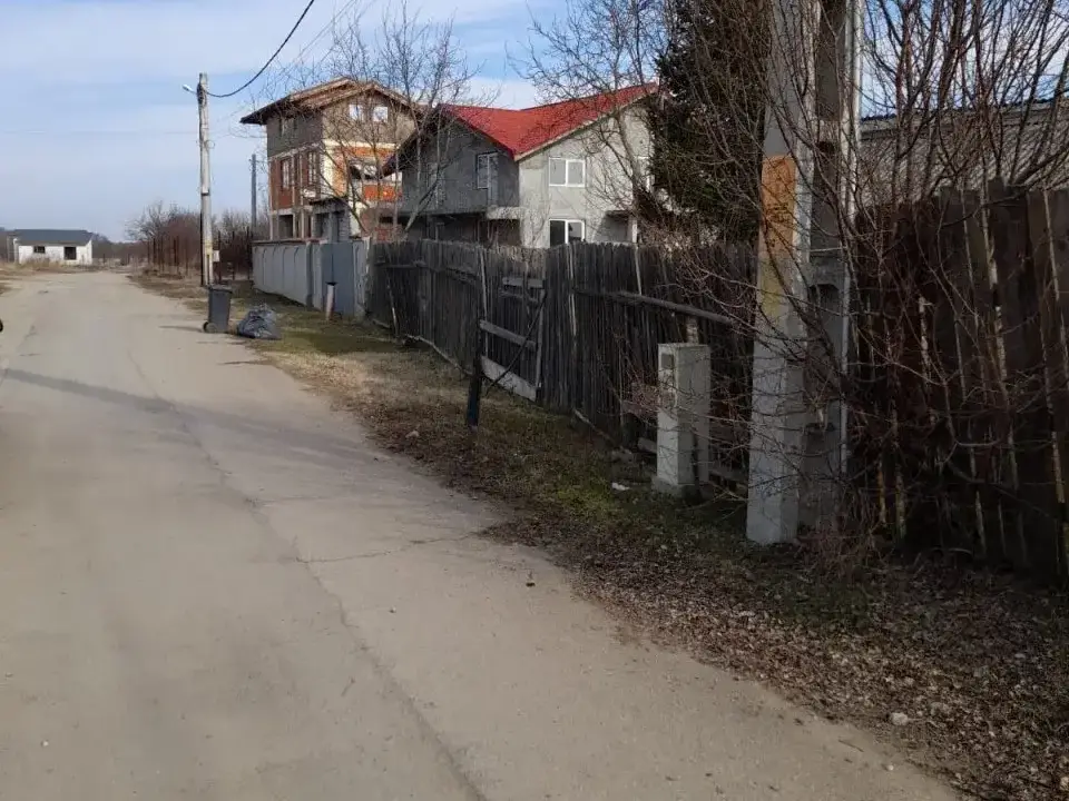Teren intravilan de vânzare Corbeanca, Ilfov - 1730 mp, utilități principala