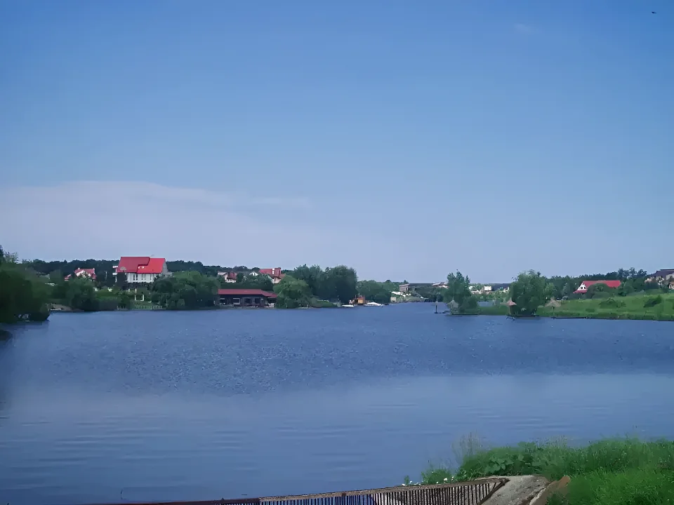 Vanzare teren intravilan cu verdeata si lac in Corbeanca Ilfov