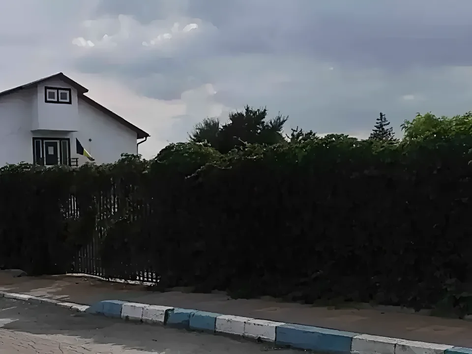 Vanzare teren Costinești Constanța drum acces casa alba