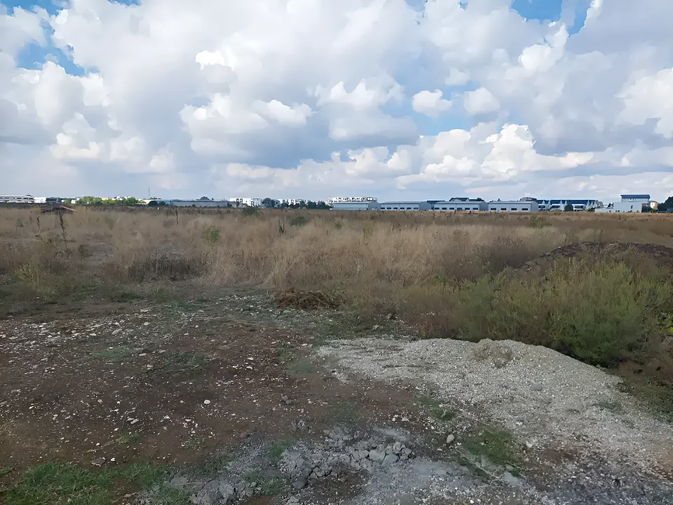 Vanzare teren intravilan cu verdeata Otopeni Ilfov