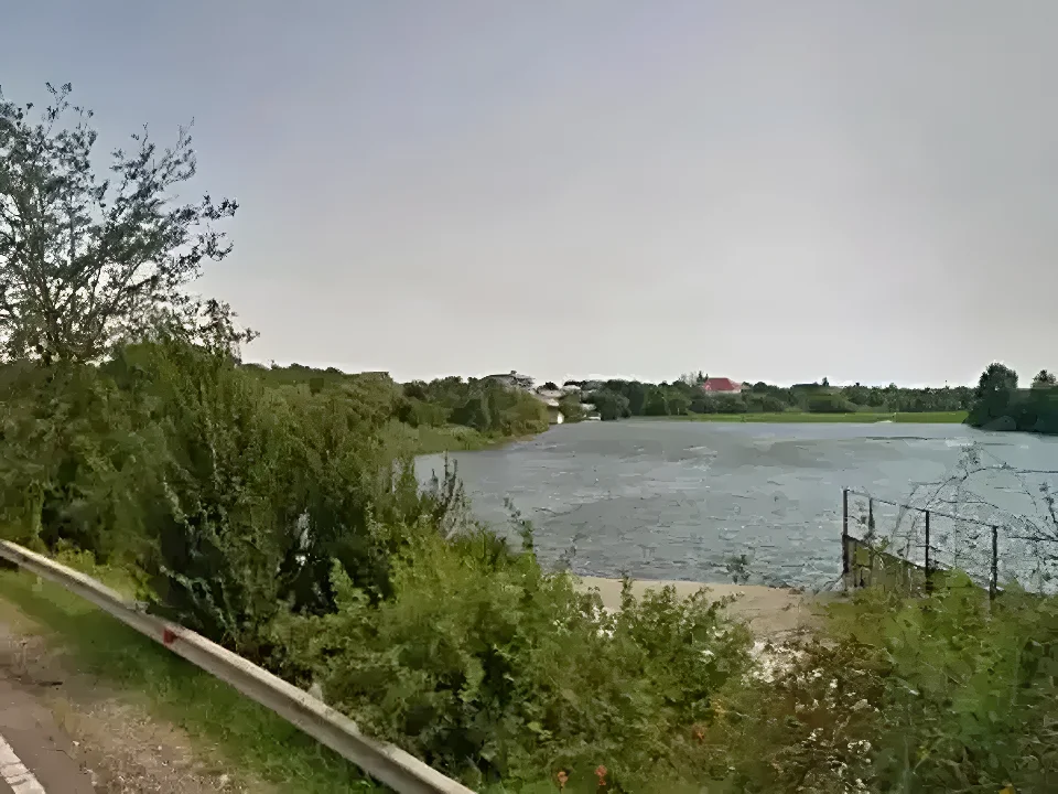 Vanzare teren intravilan cu verdeata langa apa Tancabesti Ilfov